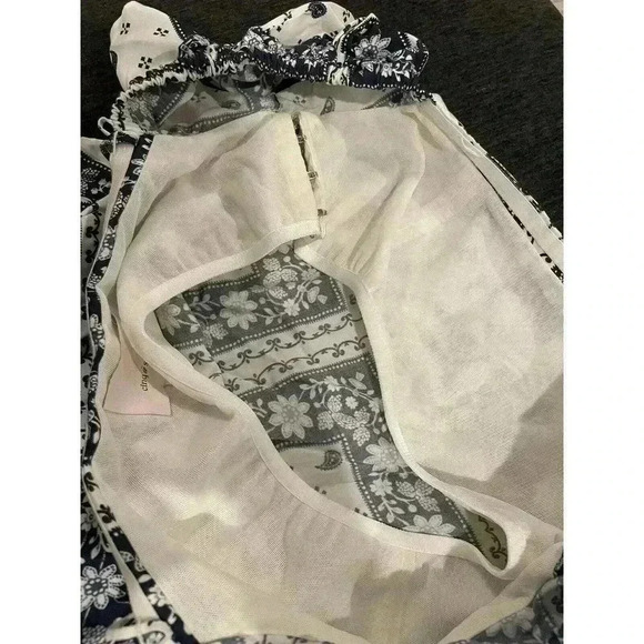 Cinq A Sept Minella Off-the-shoulder Dress Sz 6 Paisley Bandana Blue Flutter NEW - Picture 8 of 11